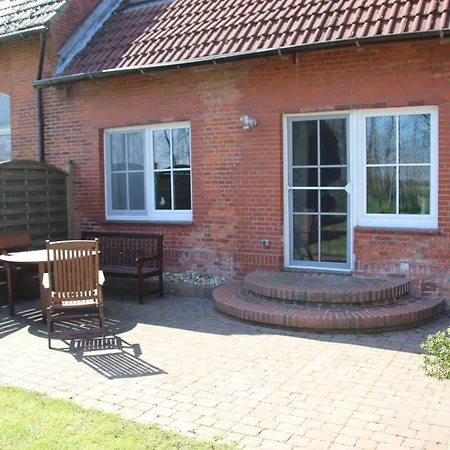 Semesterbostad Haus Romy *